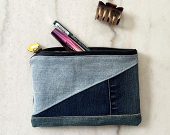 Denim Patchwork Pouch, Upcycled Blue Jeans Makeup Holder, Toiletries Bag, Zippered and Lined, Sustainable Accessories, Eco-Friendly