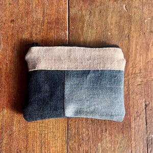 Patchwork Denim & Linen Pouch, Repurposed Denim Change Purse, Upcycled Blue Jeans, Zippered, Lined, Sustainable Accessories