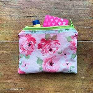 Handmade Floral Coin Pouch: Quilted Cotton Change Purse