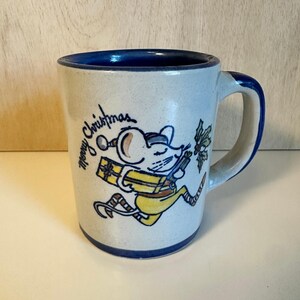 Vintage Kentucky Louisville Stoneware Christmas 1982 Pottery Mug Mouse