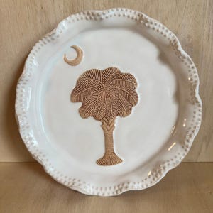 Leo Karin Villaroman Charlestowne Pottery South Carolina Palmetto Pie Dish 10"
