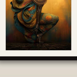 K&ouml;nnte beinhalten: Ein digitales Kunstwerk, das eine hockende Figur zeigt, die in flie&szlig;enden Stoff mit wirbelnden Mustern in Orange-, Petrol- und Goldt&ouml;nen geh&uuml;llt ist. Die Figur hat dunkle Haut und tr&auml;gt mehrere goldene Halsringe.
