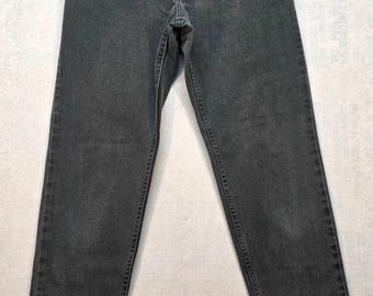 Jeans Wrangler MSR011G de talle alto, estilo vintage, talla 8x32, color verde desteñido, corte ajustado, estilo mom jeans.