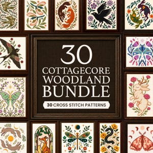 Könnte beinhalten: Eine Sammlung von 30 Kreuzstichmustern mit Wald- und Naturmotiven, dargestellt in einem Raster aus gerahmten Bildern. Der zentrale Text lautet 30 COTTAGECORE WOODLAND BUNDLE und 30 CROSS STITCH PATTERNS, umgeben von farbenfrohen Stickereien.
