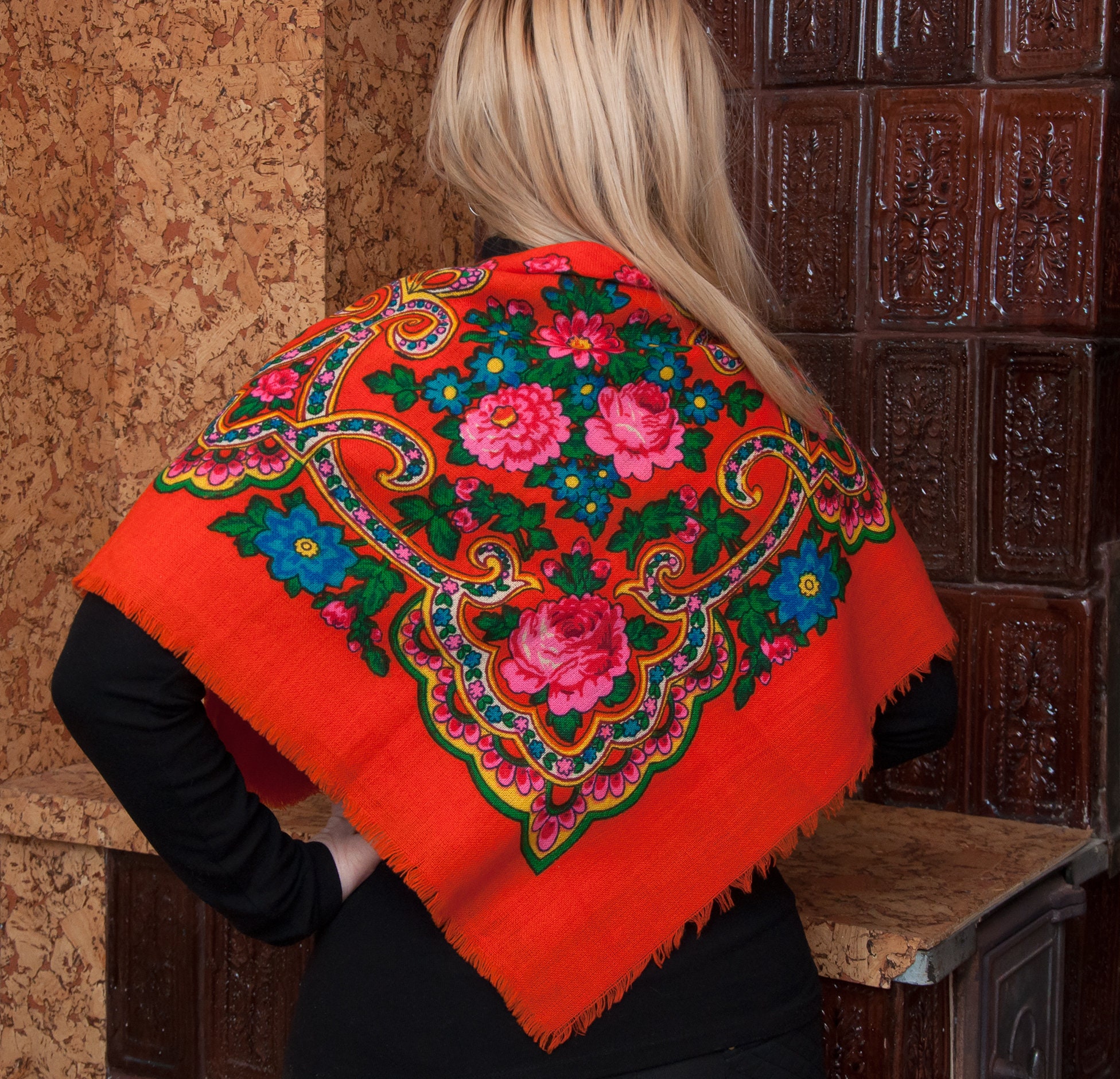 VINTAGE Ukrainian shawl SCARF. Orange floral foulard russe | Etsy