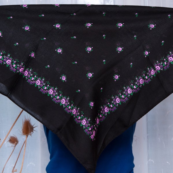 Ukrainian black shawl. Floral chale foulard. Ukrainian headscarf Babushka scarf, Hustka wool NEW Ethno Scarf, Collectible head scarf