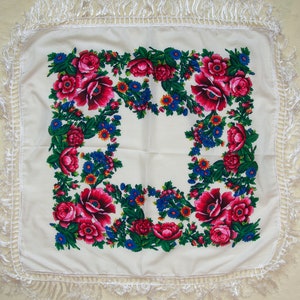SCARF Ukrainian shawl. Ukrainian Floral chale, Mantón. Fringed Shawls Pavlovo Posad style scarf. Gift for her. White shawl with poppies