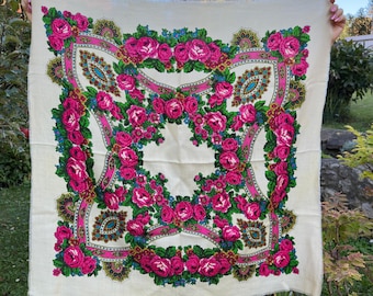 Chal floral, bufanda chale, pañuelo para la cabeza Babushka. Pañuelo étnico vintage, preciosas flores, mantel auténtico, bufanda folclórica, regalo para la abuela.