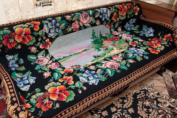 Vintage Carpet Cover Tablecloth, Hand Embroidered Rug Vintage Carpet Cover Tablecloth, Hand Embroidered Rug