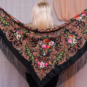 Black scarf with flowers, Floral Shaw, Ukrainian Scarf Traditional Mantón. Babushka Pavlovo Posad style scarf. Ethnic Platok Gifts for women