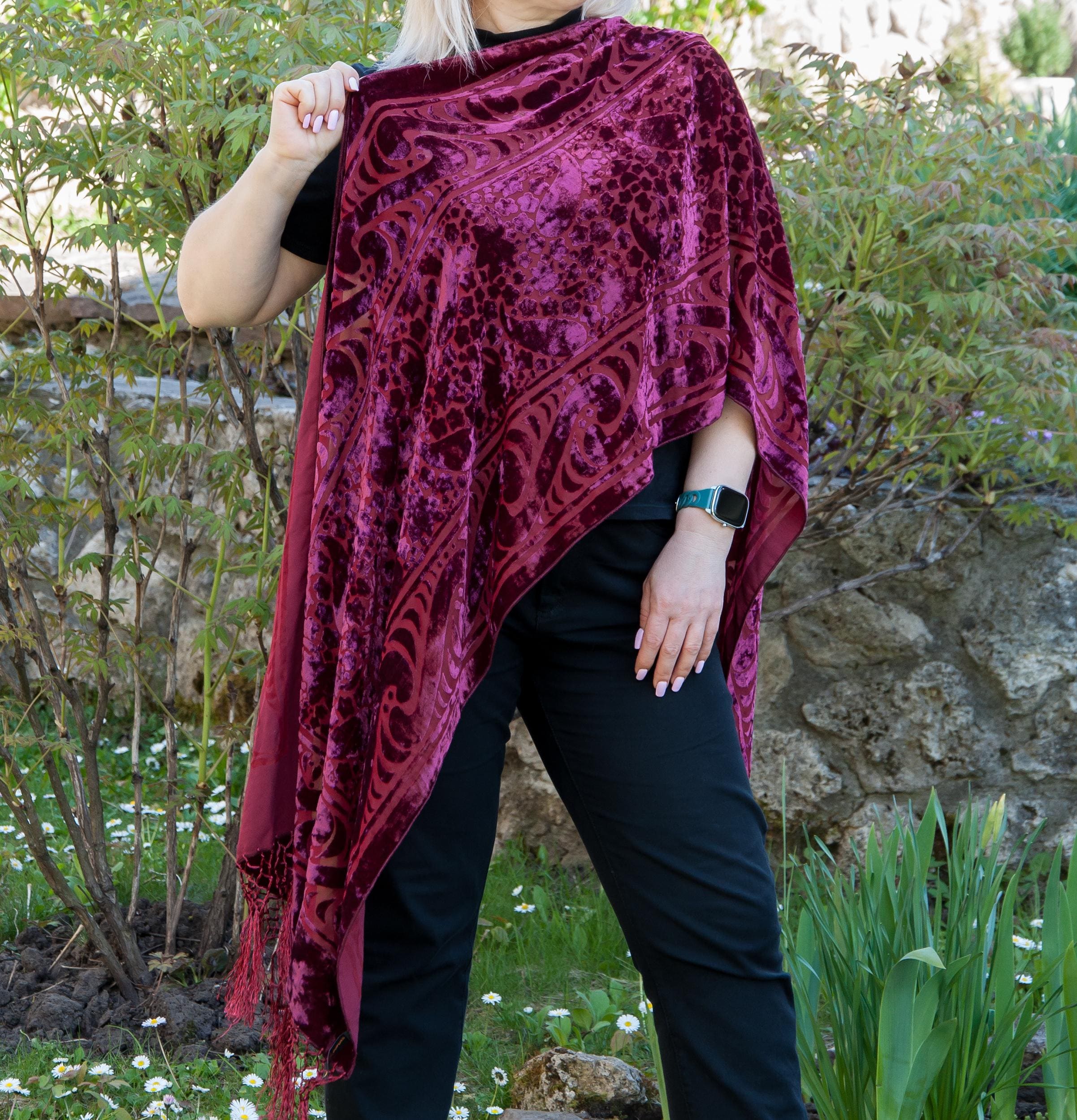 Velvet Shawl Triangle - Etsy display picture 1