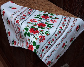 Asciugamano da cucina ucraino Rose. Regalo per la mamma, asciugamano da tè, tovagliolo ucraino, stampa ricamata, decorazione da cucina per le vacanze in fattoria