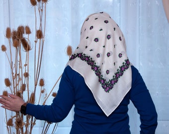 Oekraïense sjaal. Bloemenhuwelijk chale-foulard. Oekraïense sjaal, Hustka wol Babushka. NIEUWE Ethno sjaal, verzamelbare hoofddoek