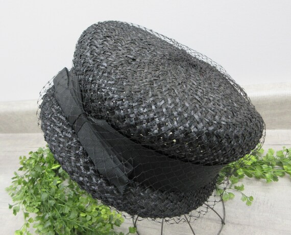 Black Pillbox Hat Woven With Veil and Bow Union Made 50s 60s  display picture 1