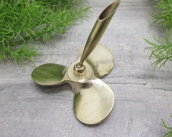 Brass Propeller Pen Holder Nautical Home Decor Beach Lake House Gold Tone Metal Desk Accessories Vintage FREE SHIPPING (1565)