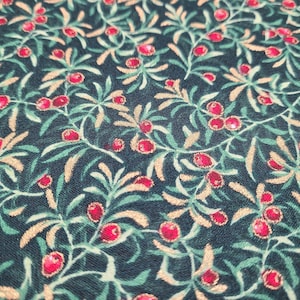 3+ Yds x 43 In Christmas Quilting Cotton Fabric 3+ Yrds Concord Fabrics By The Kesslers Seasons Green Red Berries Gold Accents (106)