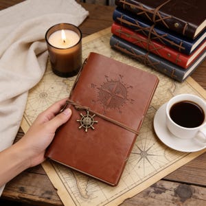 Diario de viaje de cuero recargable, cuaderno con brújula náutica vintage, cuaderno de viaje Kraft, cuaderno de bocetos pirata marrón claro, regalo.