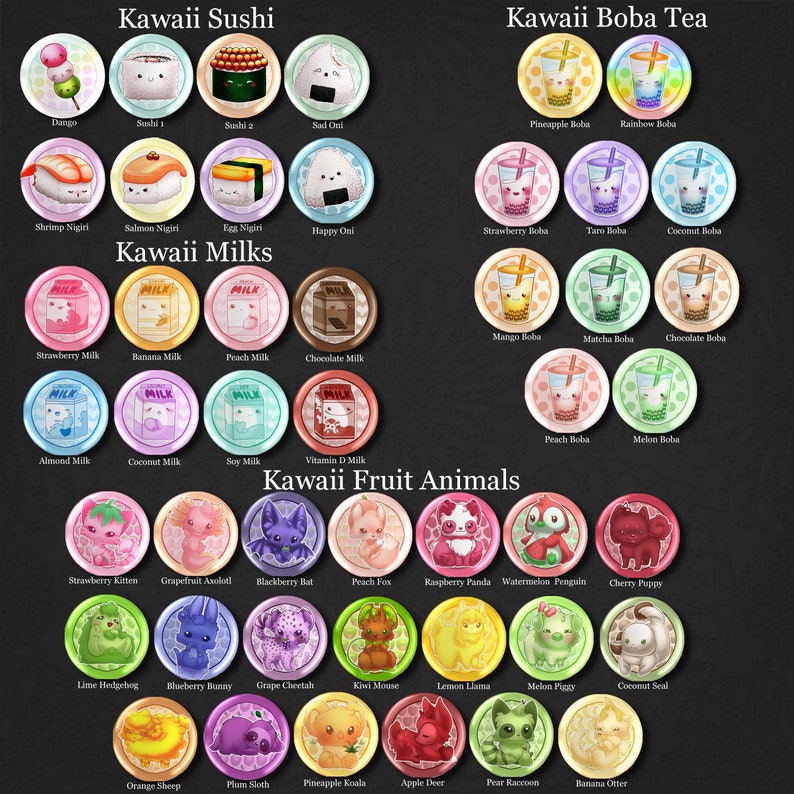 Pu&ograve; includere: Una collezione di bottoni illustrati colorati con vari personaggi kawaii, tra cui sushi, boba tea, cartoni di latte e animali di frutta. Ogni bottone ha un personaggio diverso e uno sfondo bianco con un contorno nero.