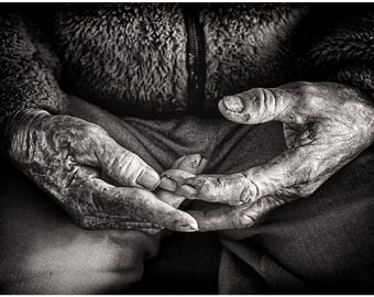 Stampa artistica Giclée incorniciata: "Mani al lavoro"