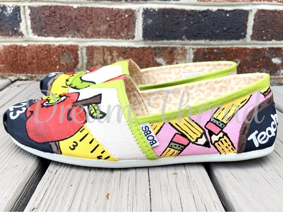 teacher bobs shoes