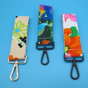 Vintage Fabric Keychain Wristlet: Colorful Key Fob Lanyard