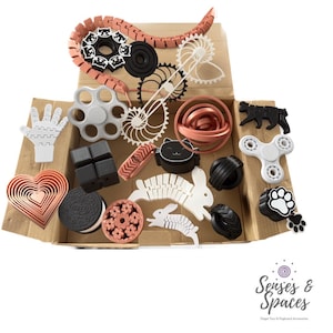 Fidget Toys Mega Bundle | 20 artiklar | Uppackningsvideo | Stora rabatter | Pick N Mix | Svart, roséguld och vit | Fullständigt färgutbud tillgängligt