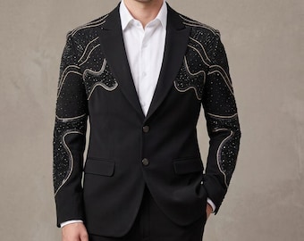 Zwart tweedelig pak met strass-versiering | Blazer met puntrevers, formele broek