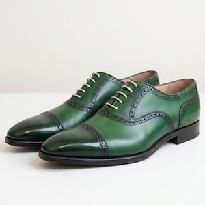 emerald green prom dress shoes Green Shoes For Homecoming Dress Short Green Homecoming Dress With Glitter Print