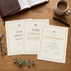 Pode incluir: Três certificados de papel cor de creme com bordas douradas e ícones de estrelas. Um diz Certificate of Baptism para Ava Marie Cruz, outro Today I follow Jesus, e o terceiro Our Marriage Is But. Inclui uma Bíblia, uma caneca e óculos.