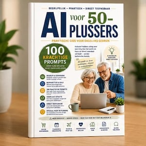 Op de afbeelding: Een hardcover boek getiteld AI voor 50-plussers met een witte kaft en donkerblauwe en groene tekst. De kaft toont een foto van twee oudere volwassenen die een laptop gebruiken, samen met iconen en tekst over 100 prompts voor dagelijks gebruik.