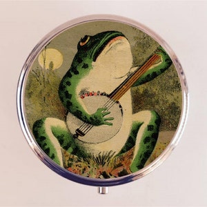 Frog Playing Banjo Pill Box Case Pillbox Holder Trinket Box Victorian Trade Card Ad Toad Anthropomorphic