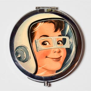 Retro Space Boy Compact Mirror - 1950s Kitsch Astronaut - Make Up Pocket Mirror for Cosmetics