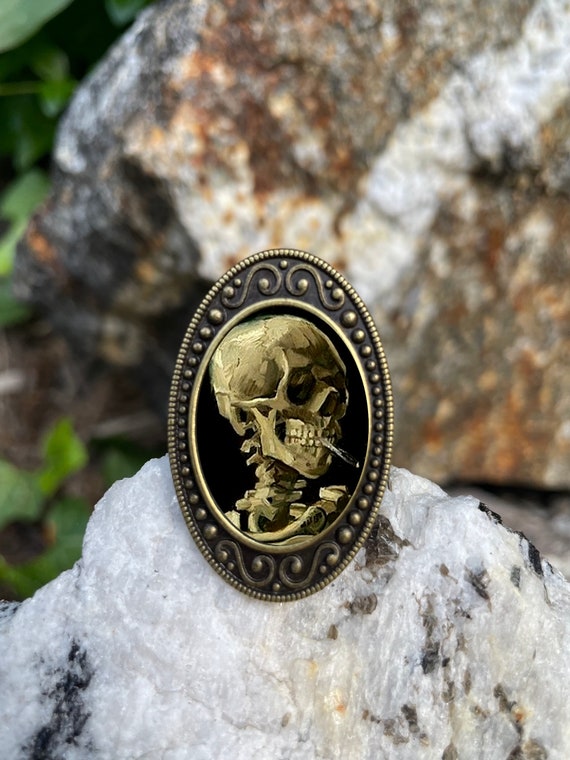 Smoking skull ring sale