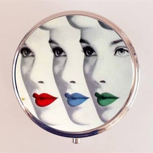 Retro Lips Pill Box Case Pillbox Holder Trinket Vintage 1950s Beauty Lipstick Cosmetics