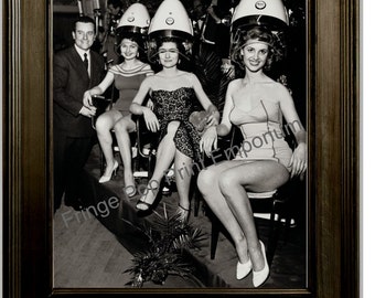 Friseur Kunstdruck 8 x 10 - Retro Kitsch 1950er Frauen bei Friseur - Kosmetikerin - Stylistin