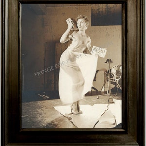 Gil Elvgren Pin Up Girl Art Print 8 x 10 - Painting Reference Photo - Pinup Rockabilly Gets a Gift or Present