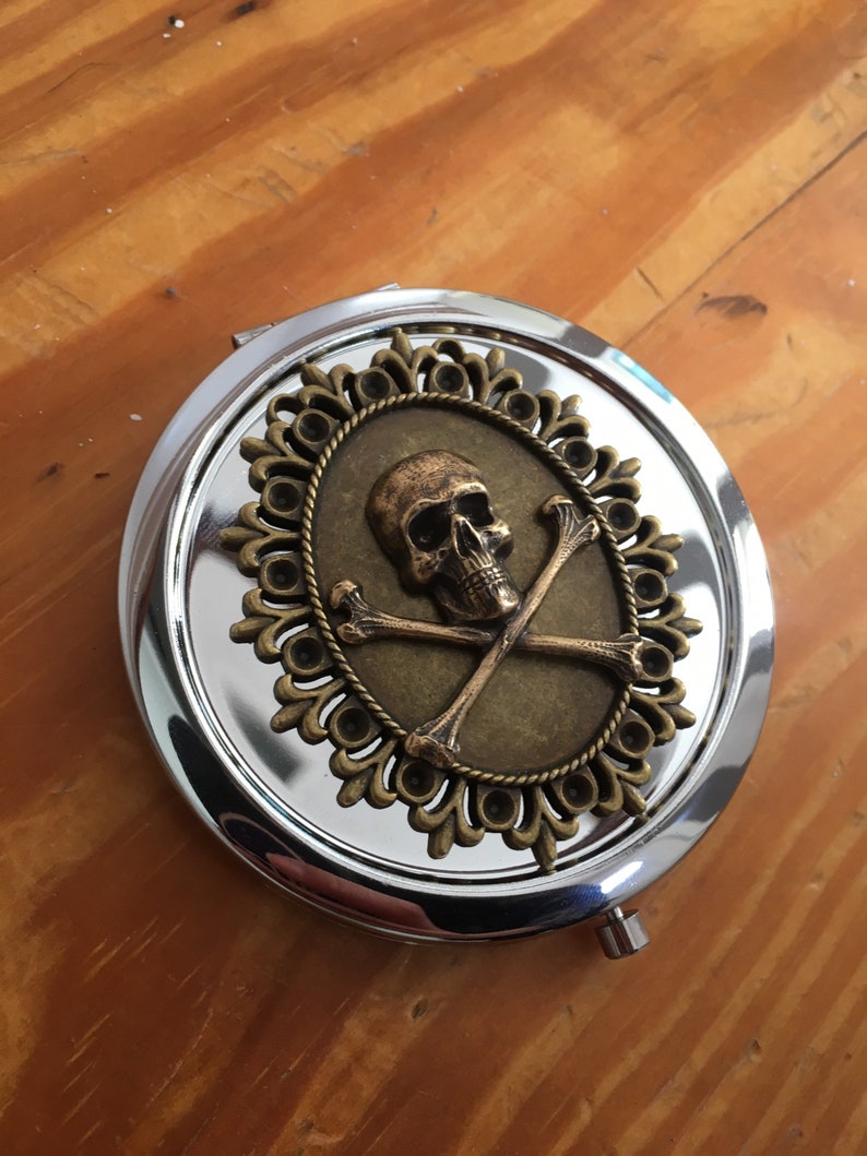 Memento Mori Compact Mirror Skull and Crossbones Make Up Cosmetics Pocket Mirror image 1