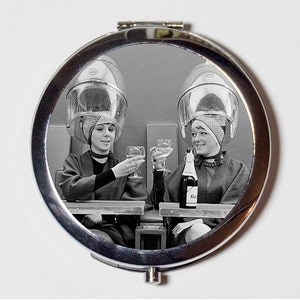 Retro Hair Salon Compact Mirror - 1950s Drinking Wine Funny Kitsch Hairdresser Stylist - Make Up Pocket Mirror for Cosmetics