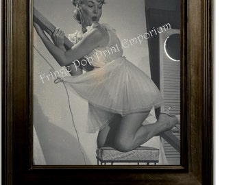 Gil Elvgren Pin Up Girl Art Print 8 x 10 - Painting Reference Photo - Woman on Bannister - Pinup