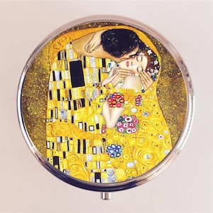 Klimt The Kiss Pill Box Case Pillbox Holder Trinket Gustav Fine Art Painting