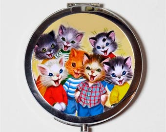 Kawaii Cat Compact Mirror - Retro Kitsch 1950s Children's Story Book - Make Up Pocket Mirror for Cosmetics