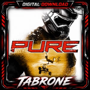 Può includere: Un grafico in download digitale che mostra un casco da motocross e un pilota che esegue un'acrobazia su un quad. La parola PURE è in grandi lettere rosse e la parola TABRONE è in bianco in basso. Il design è incorniciato da un bordo metallico.