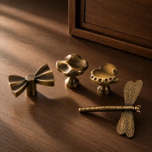 Unique Brass Cabinet Knob, Modern Wardrobe Pull, Organic Pebble Drawer Handle, Abstract Vintage Style Furniture Hardware for Home Decor