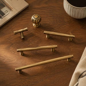 Curved Antique Brass Cabinet Handle - Modern Minimalist Drawer Pull - Brushed Brass Kitchen Hardware for Cabinets & Dressers