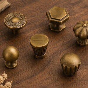Vintage Brass Cabinet Knobs, Decorative Drawer Knobs, Unique Antique Style Furniture Hardware for Kitchen Cabinets, Dresser and Wardrobe
