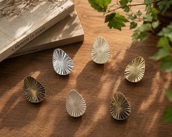 odern Fan Shape Cabinet Knobs, Unique Teardrop Drawer Pulls, Minimalist Furniture Hardware, Decorative Gold/Silver Handles for Dresser