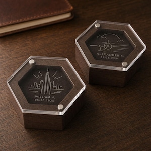 Personalisierte Vitrine für Sammlermünzen, sechseckiger Münzhalter aus Walnussholz mit graviertem Acryldeckel, Ruhestandsgeschenk für Sammler