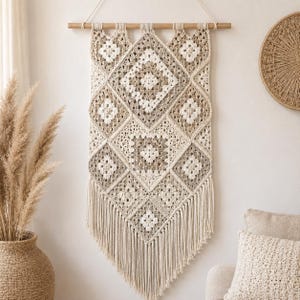 Boho Granny Square Crochet Wall Hanging Pattern PDF, Floral Tapestry Decor (Digital Download)