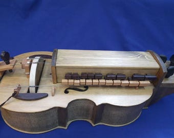 Handgefertigte mittelalterliche Drehleier – 4 Saiten