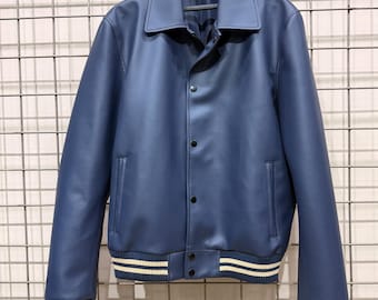 Chaqueta bomber de cuero azul, chaqueta universitaria de cuero para hombre, chaqueta clásica de cuero azul, chaqueta con puños acanalados, nueva producción.
